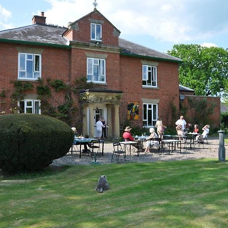 Mid Wales Arts B&B Caersws Екстериор снимка